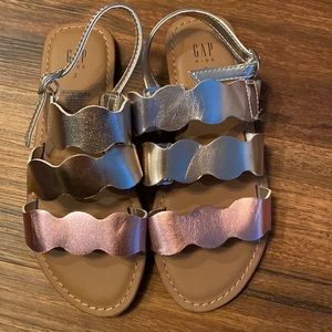 Girls GAP KIDS sandals